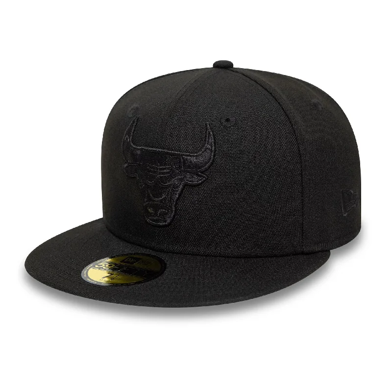 Chicago Bulls Black On Black NBA Essential Black 59FIFTY Fitted Cap