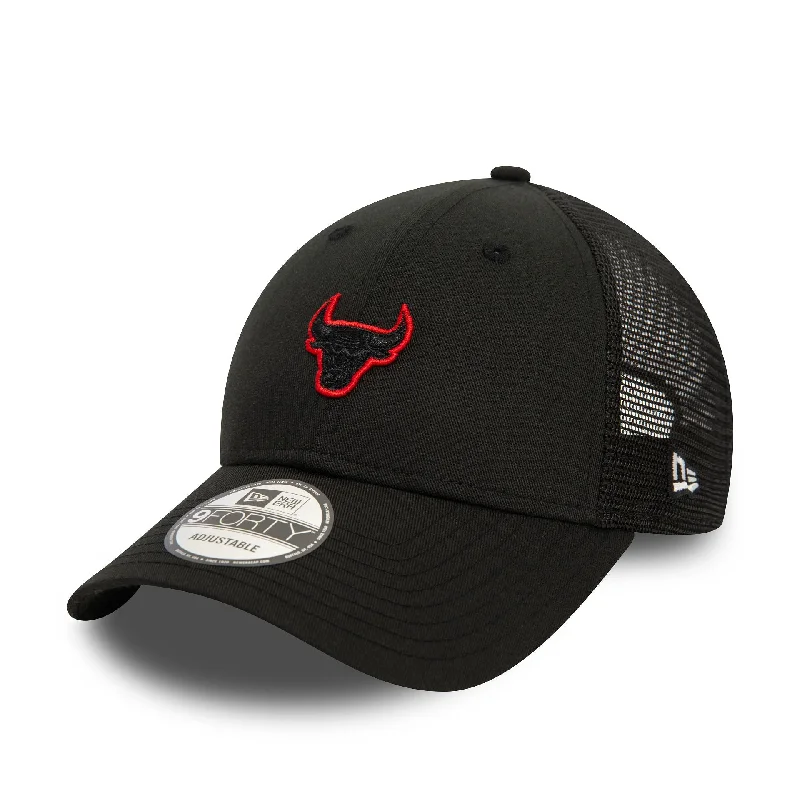 Chicago Bulls Home Field Black 9FORTY Adjustable Trucker Cap