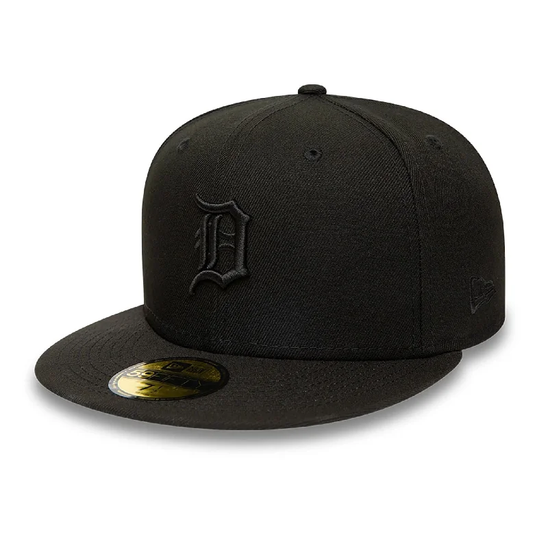 Detroit Tigers MLB Black on Black 59FIFTY Fitted Cap