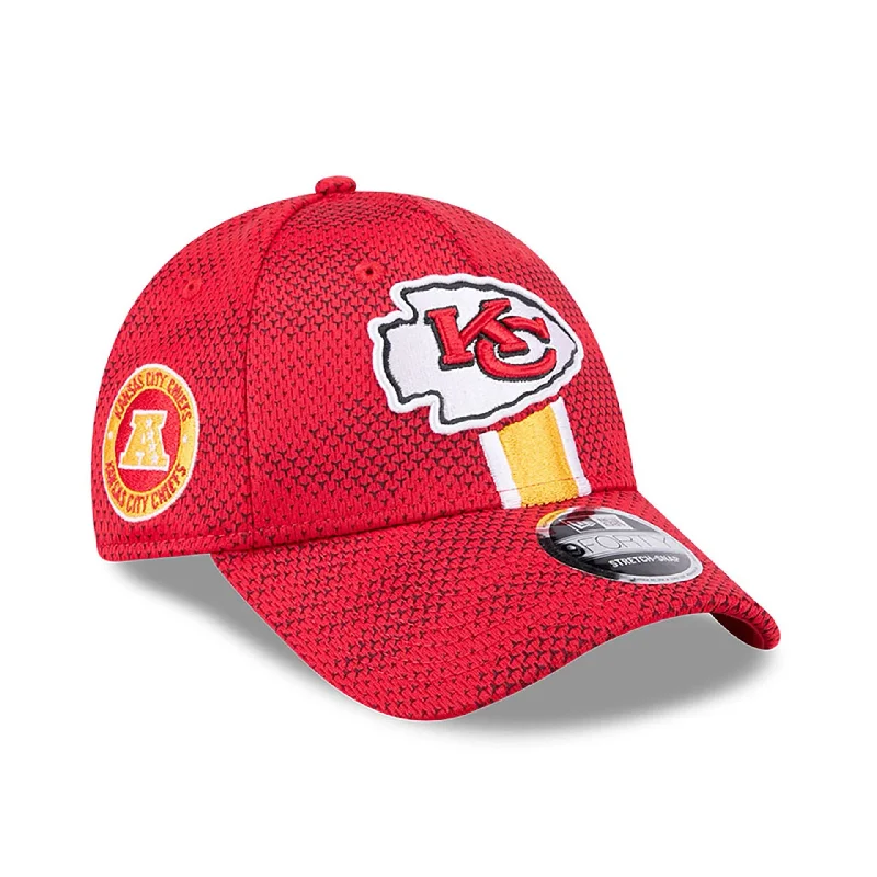 Kansas City Chiefs NFL Sideline 2024 Red 9FORTY Stretch Snap Cap