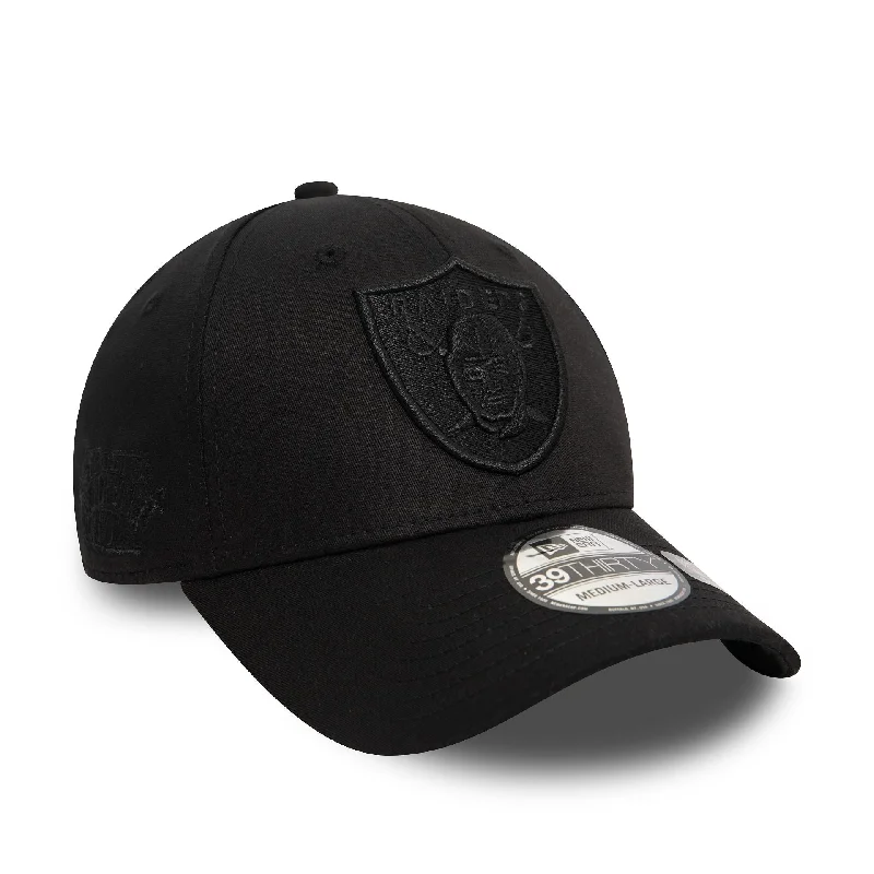 Las Vegas Raiders Monochrome Black 39THIRTY Stretch Fit Cap