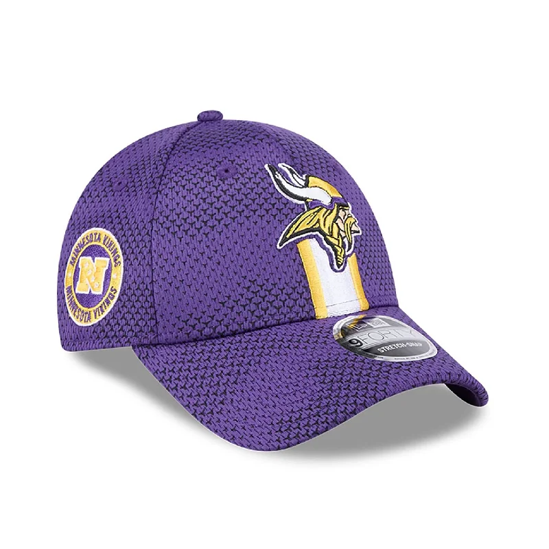 Minnesota Vikings NFL Sideline 2024 Purple 9FORTY Stretch Snap Cap