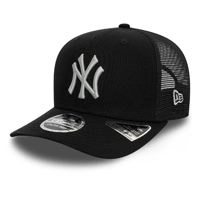 New York Yankees Canvas Black 9SEVENTY Stretch Snap Adjustable Cap