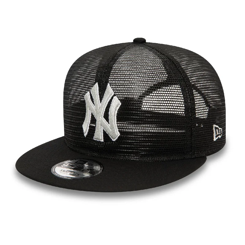 New York Yankees Embroidered Mesh Black 9FIFTY Snapback Cap