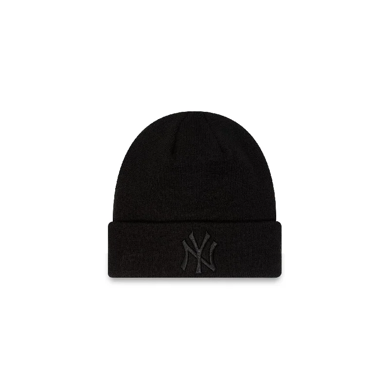 New York Yankees Essential All Black Cuff Beanie Hat