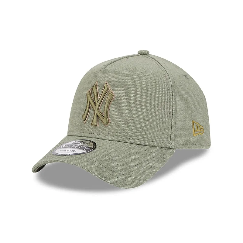 New York Yankees Logo Essentials Green 9FORTY A-Frame Adjustable Cap