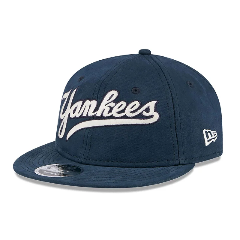 New York Yankees Vintage Navy Retro Crown 9FIFTY Strapback Cap