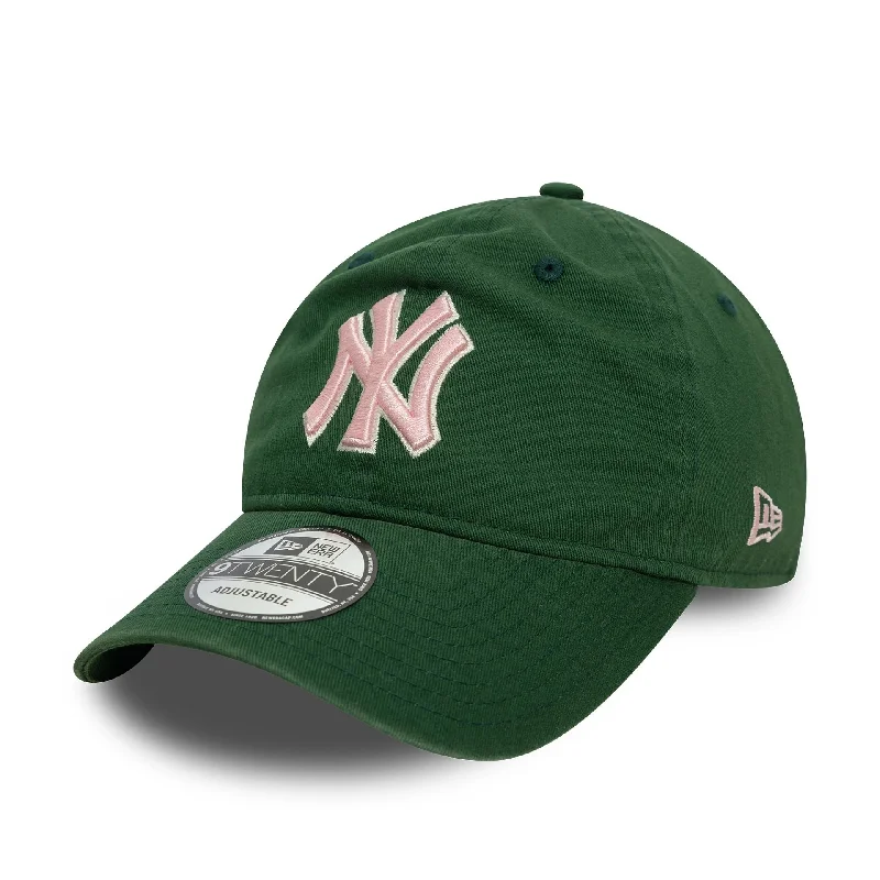 New York Yankees Washed Outline Dark Green 9TWENTY Adjustable Cap