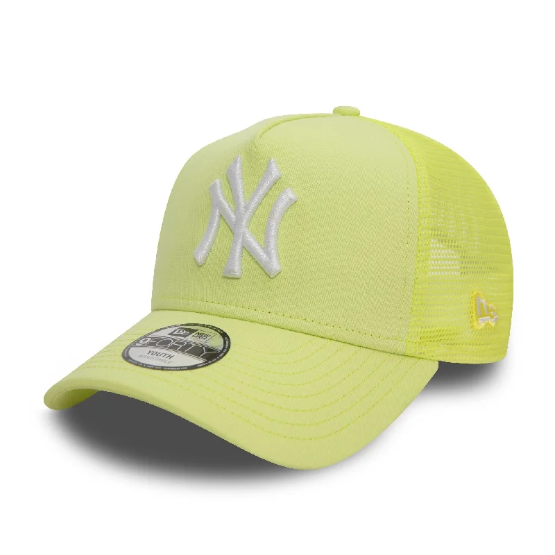 New York Yankees Youth League Essential Pastel Green 9FORTY A-Frame Adjustable Trucker Cap